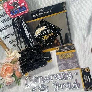 NEW Graduation Party Bundle Send Me An Offer / Message Me
Lots of goodies!